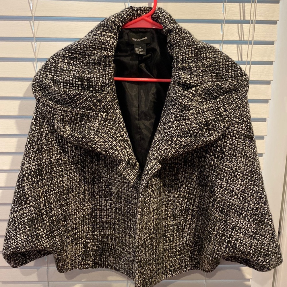 Black/white tweed dressy cropped jacket